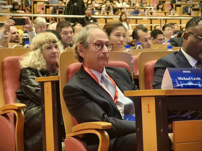 尔·莱维特为大健康产品护肤品代言背书pg电子娱乐平台诺贝尔化学奖得主迈克