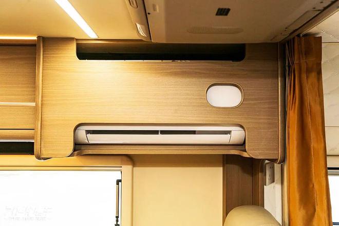 景·蓝鲸览拓者四驱房车安全舒适闯天涯pg模拟器一家三口惬意之选！长安峰(图4)