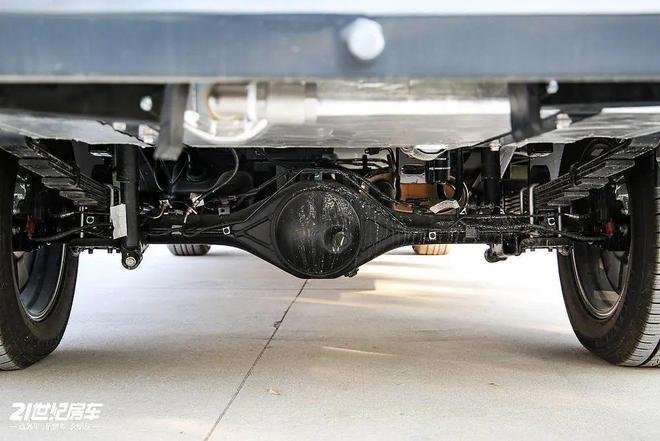 景·蓝鲸览拓者四驱房车安全舒适闯天涯pg模拟器一家三口惬意之选！长安峰(图23)